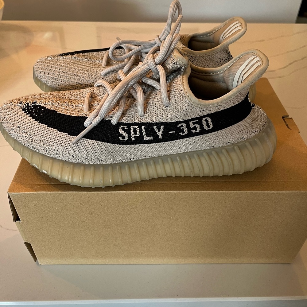 Like new-Adidas Yeezy Boosts